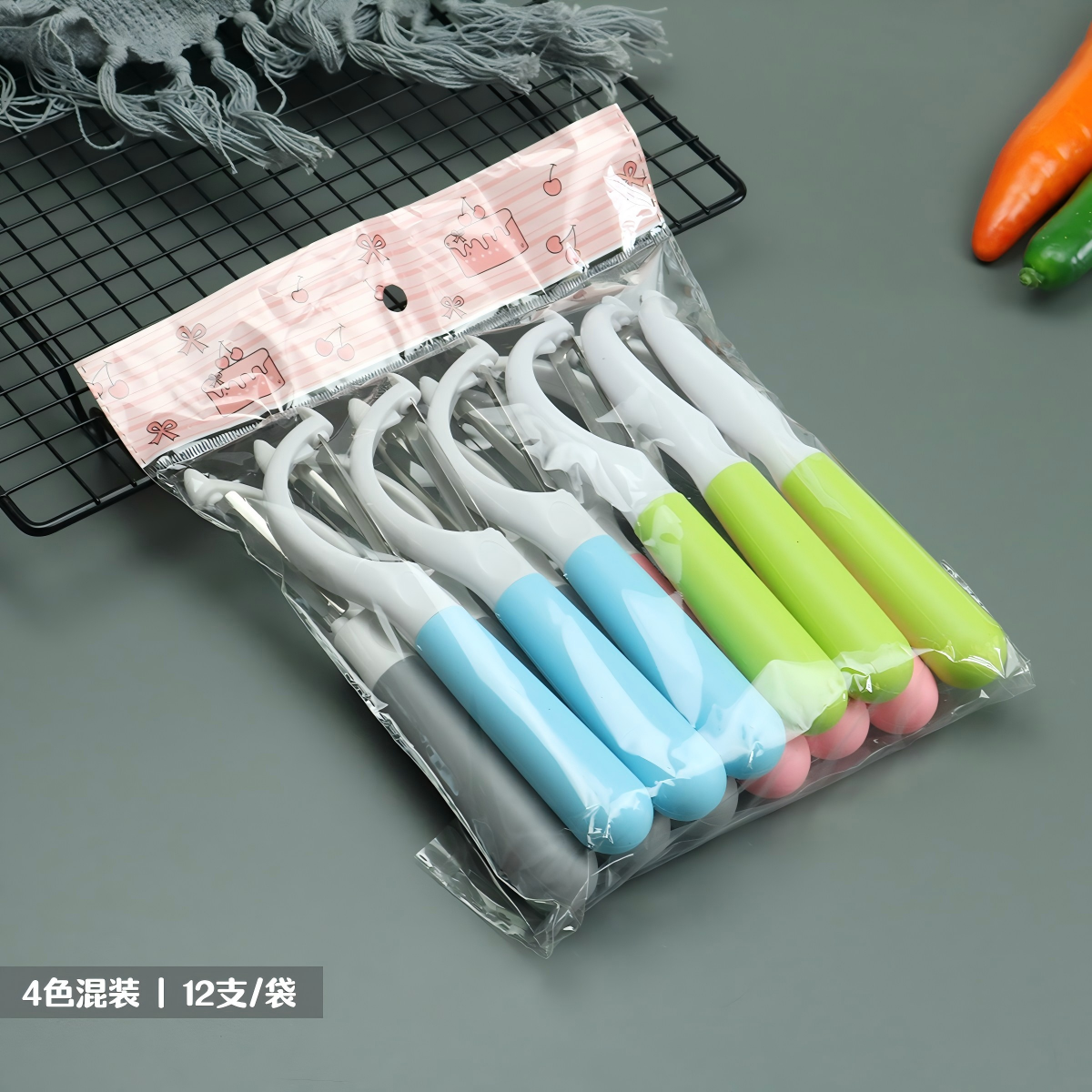 Multi-functional peeler to protect hand