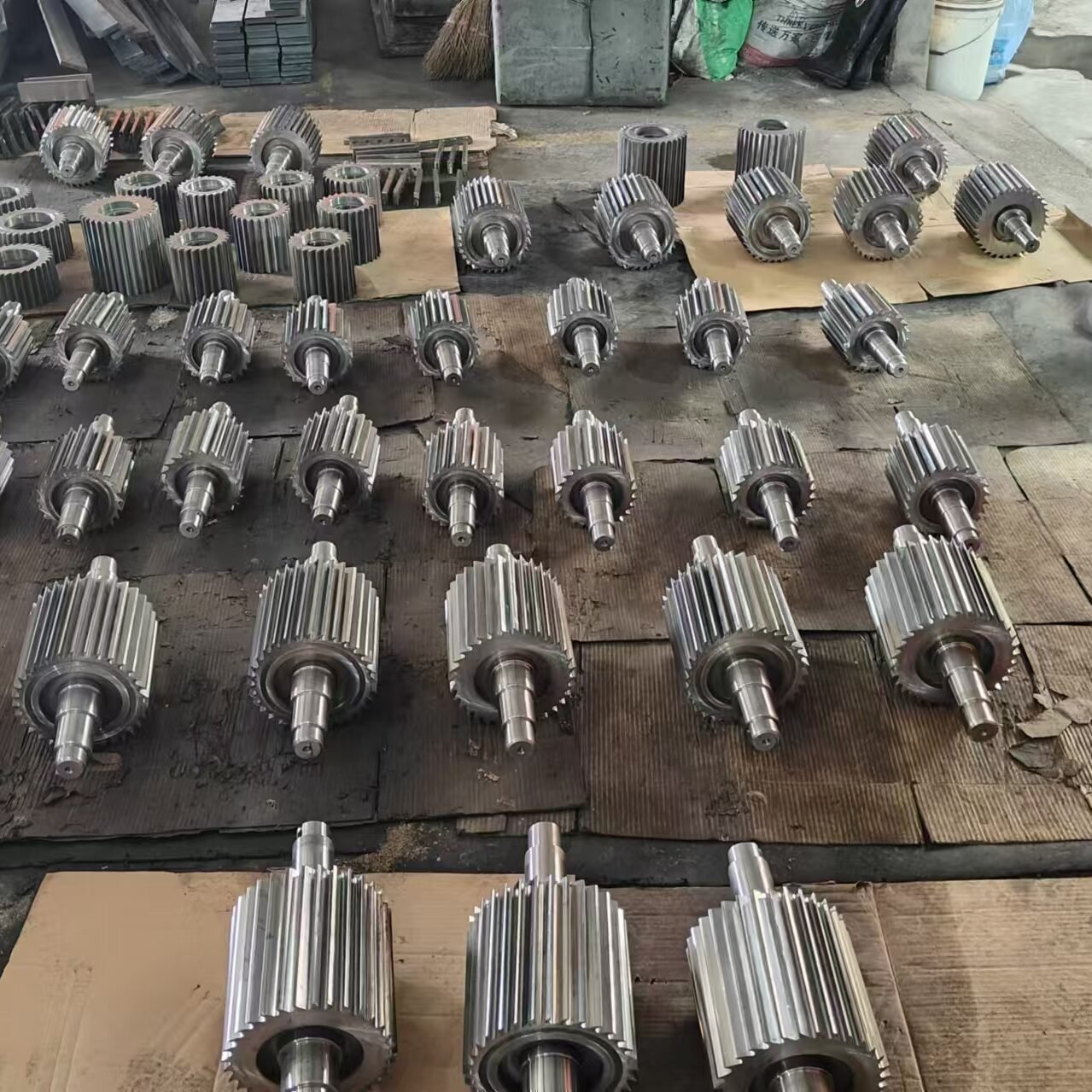 Plastic shredder/ pelletizer roller blade for plastic recycling machine  
custom alloy steel rotary cutter knife for plastic granulator